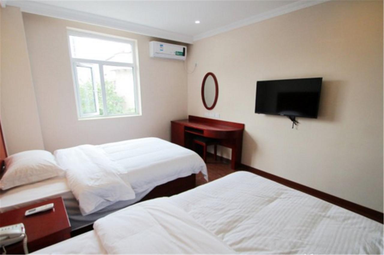 Greentree Inn Shanghai Hongqiao Hub Cao'An Road Huajiang Branch Road Express Hotel Jiading Buitenkant foto