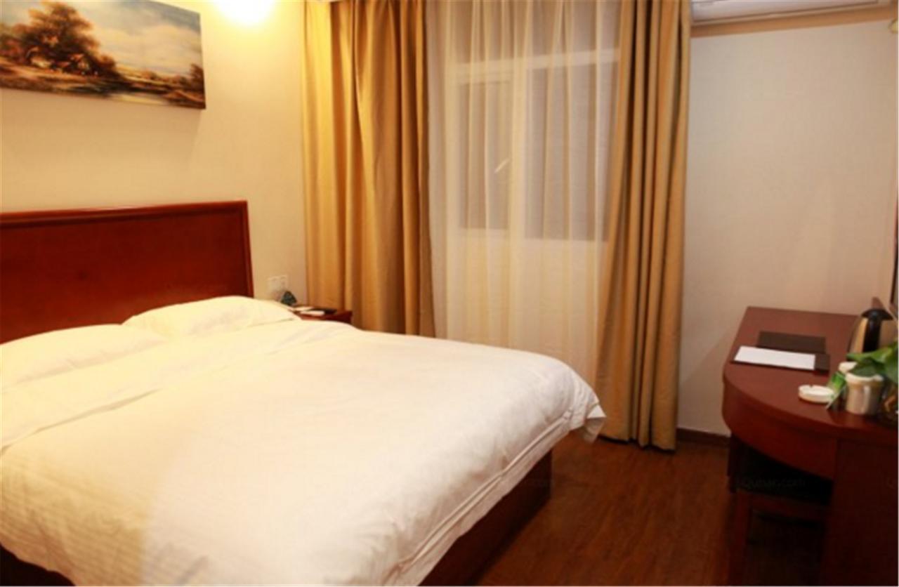 Greentree Inn Shanghai Hongqiao Hub Cao'An Road Huajiang Branch Road Express Hotel Jiading Buitenkant foto